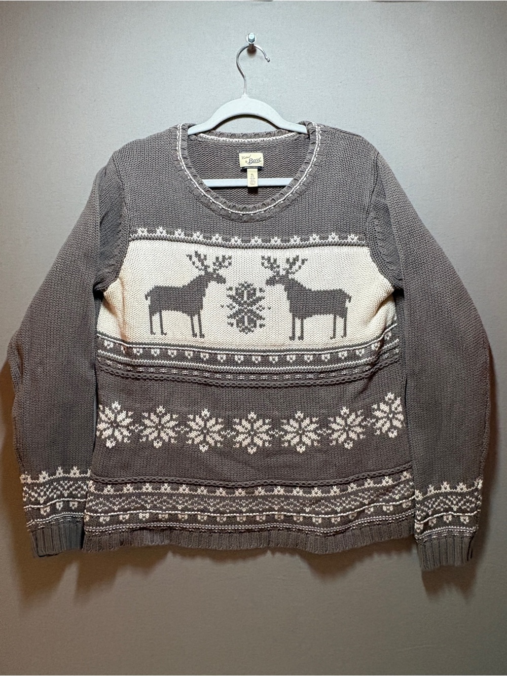 Bass Gray & Cream Reindeer & Snowflakes Holiday Sweater - Women’s XL.